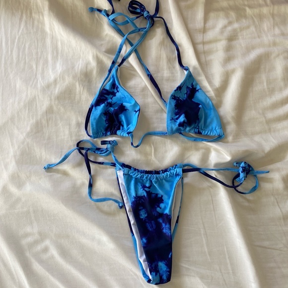 SOLD Blue tie die bikini set - Picture 1 of 3